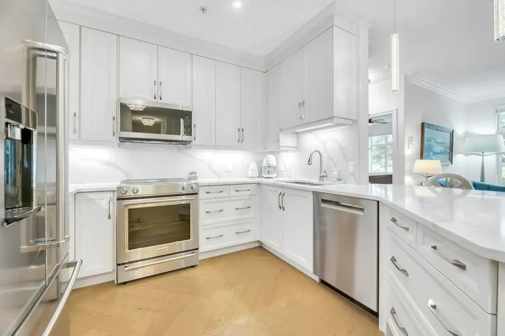3102 Lake Fraser Court SE Calgary AB T2J 7G4