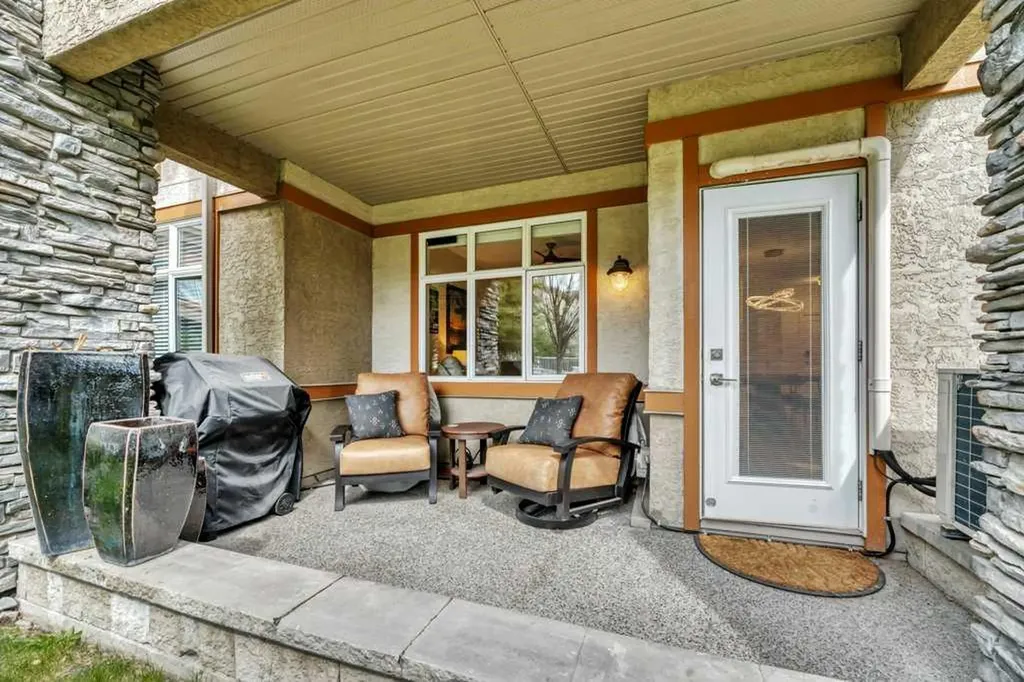 3102 Lake Fraser Court SE Calgary AB T2J 7G4