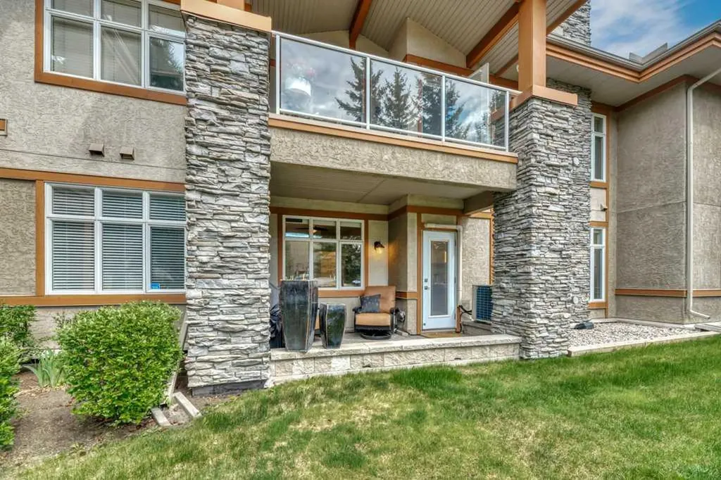 3102 Lake Fraser Court SE Calgary AB T2J 7G4