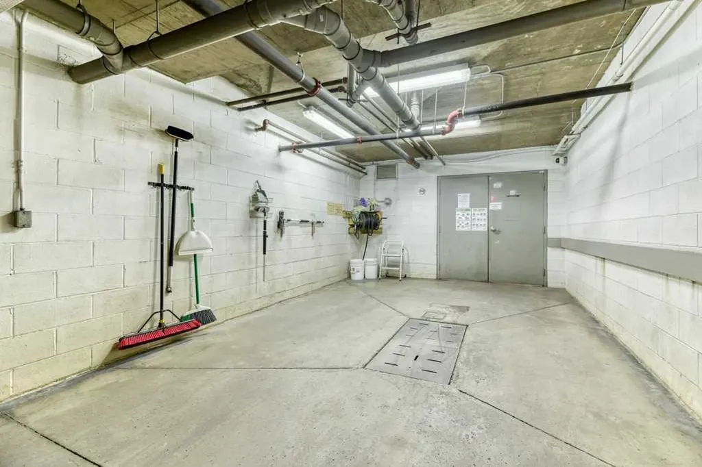 3102 Lake Fraser Court SE Calgary AB T2J 7G4