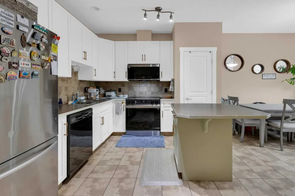 28 Heritage Drive Cochrane AB T4G 0J8