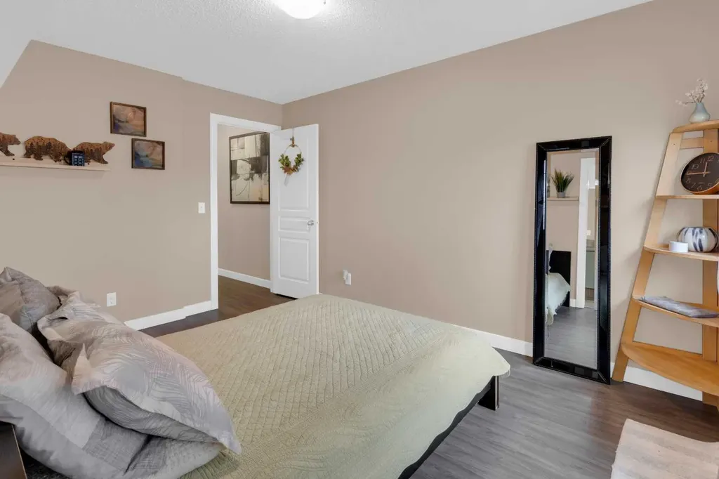 28 Heritage Drive Cochrane AB T4G 0J8