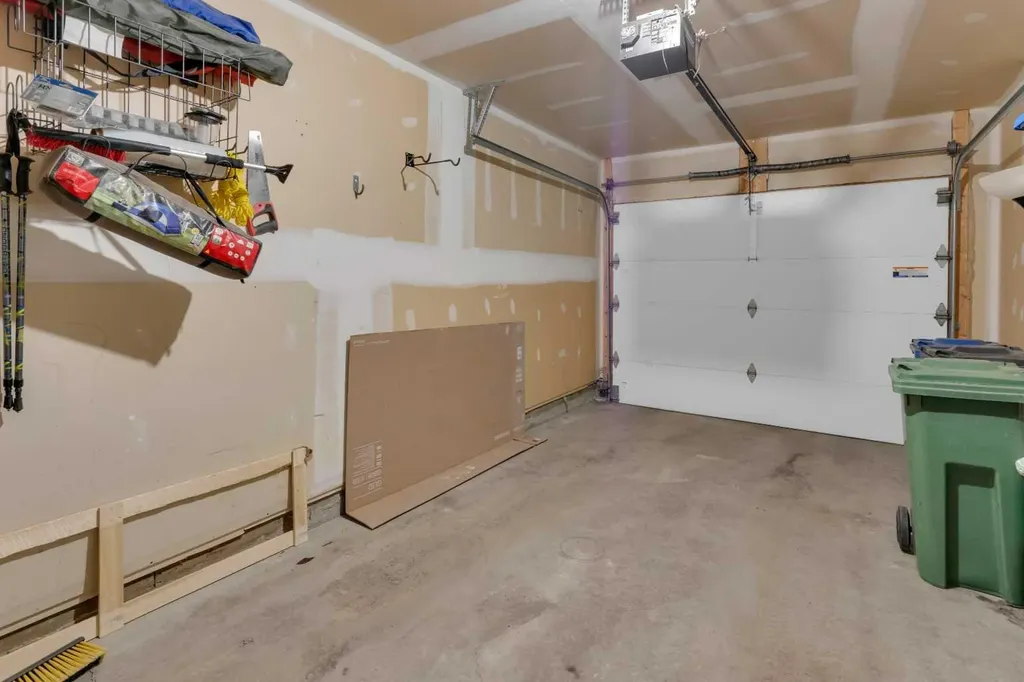 28 Heritage Drive Cochrane AB T4G 0J8