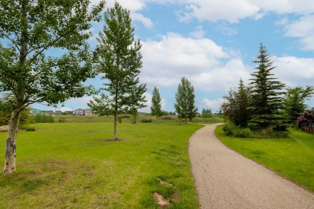 28 Heritage Drive Cochrane AB T4G 0J8