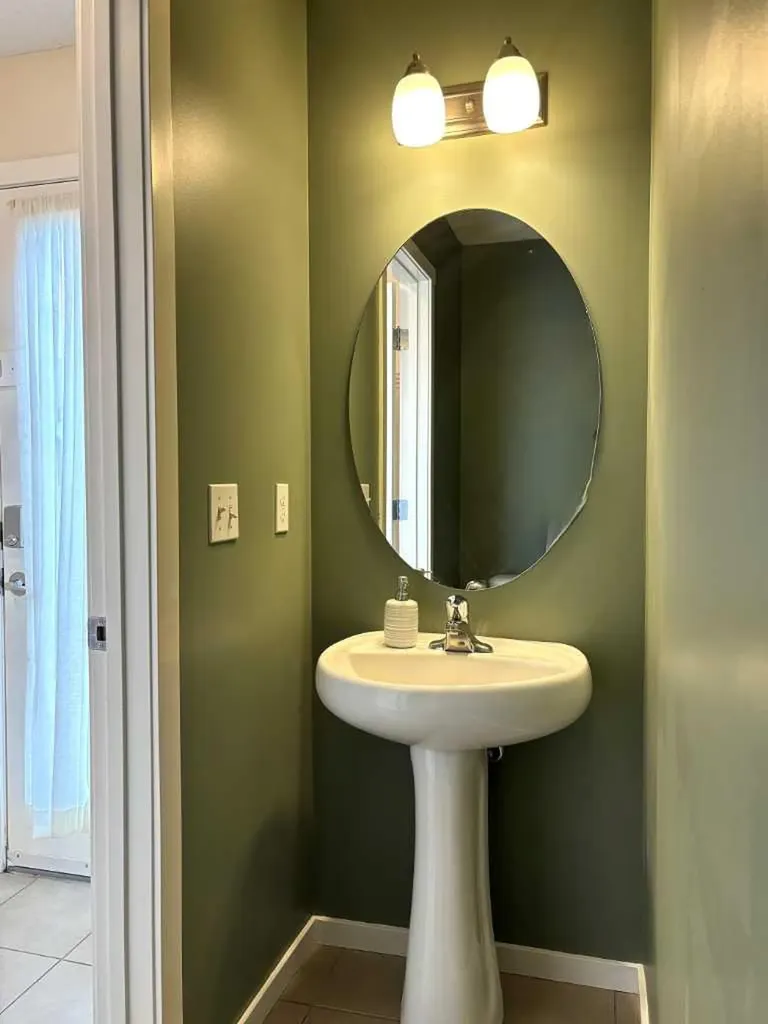 159 Panamount Way NW Calgary AB T3K0P7