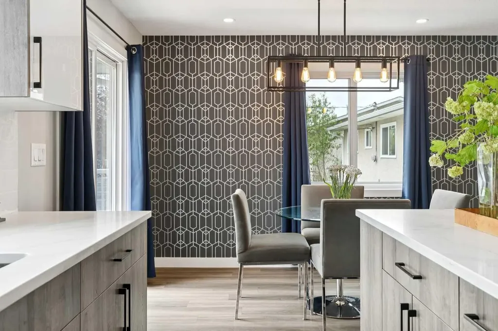 7116 Hunterwood Road NW Calgary AB T2K 4J6
