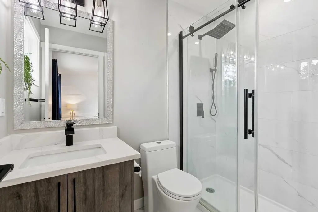 7116 Hunterwood Road NW Calgary AB T2K 4J6