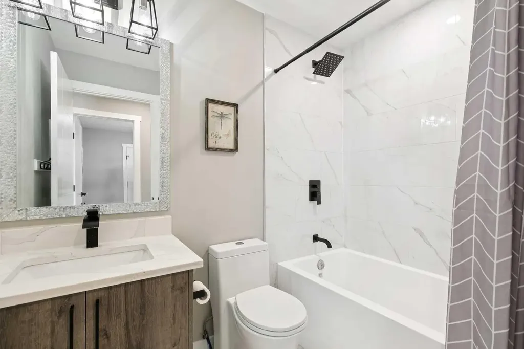 7116 Hunterwood Road NW Calgary AB T2K 4J6