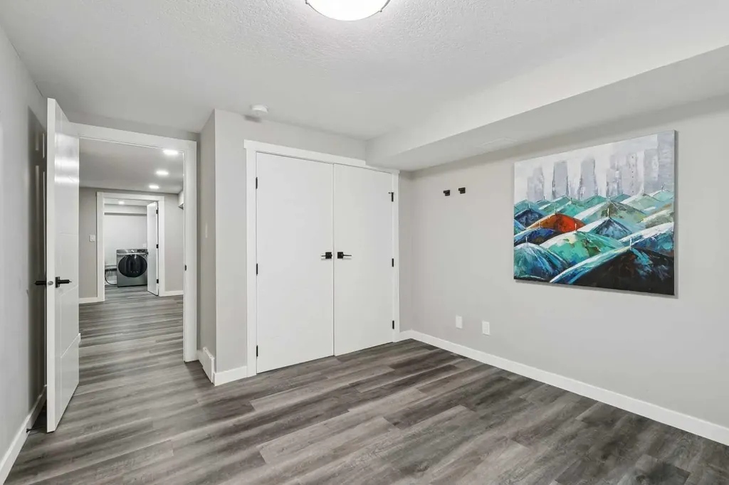 7116 Hunterwood Road NW Calgary AB T2K 4J6
