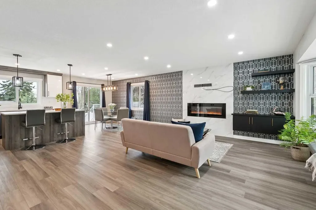 7116 Hunterwood Road NW Calgary AB T2K 4J6