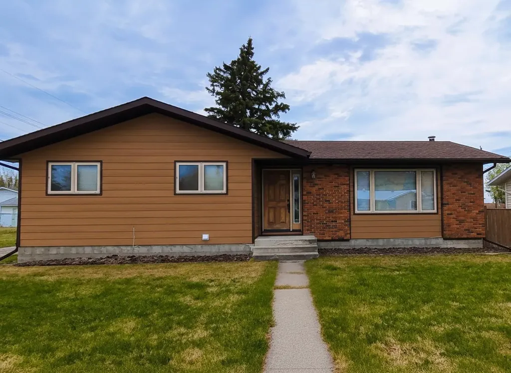 5411 51 Avenue Rocky Mountain House AB T4T1E8