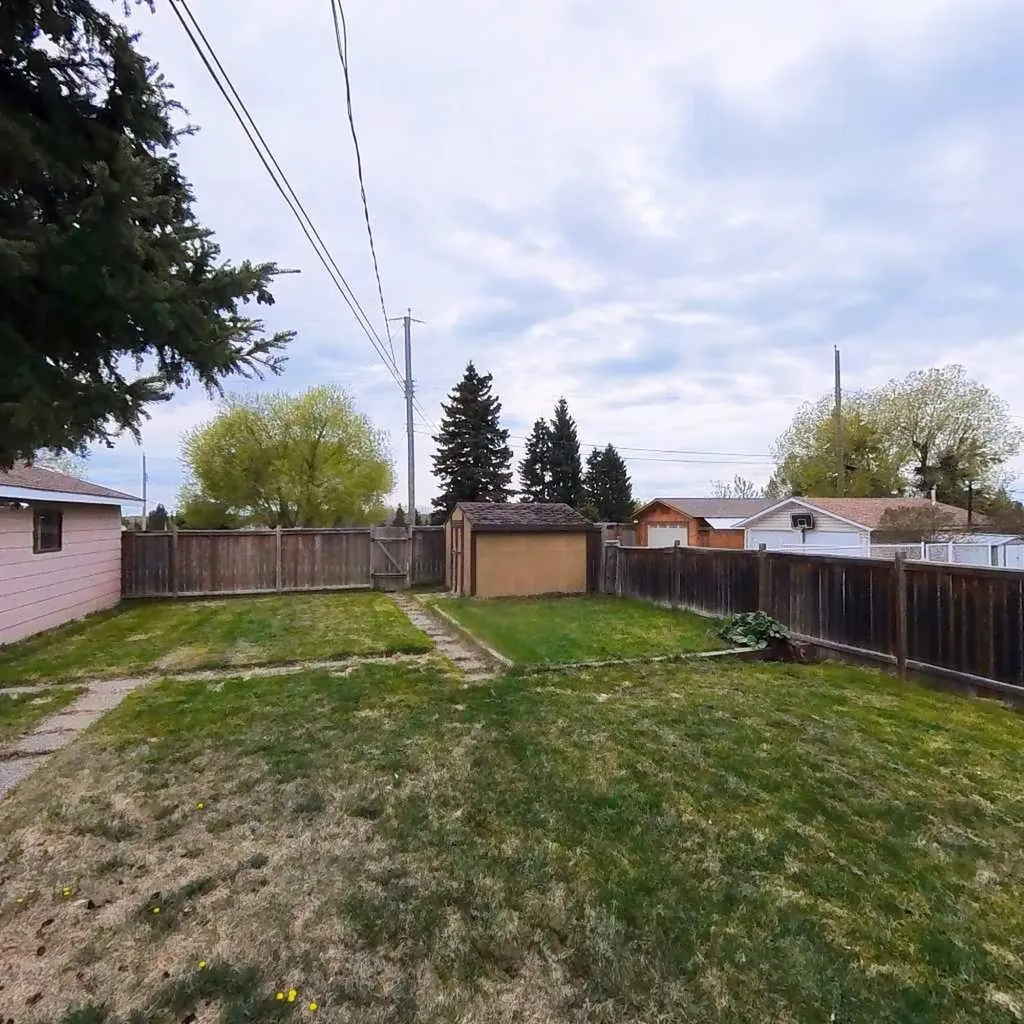 5411 51 Avenue Rocky Mountain House AB T4T1E8