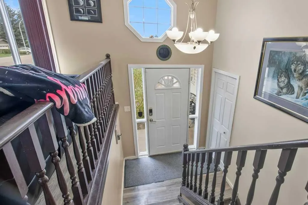 5304 37a Street Innisfail AB T4G 1E5