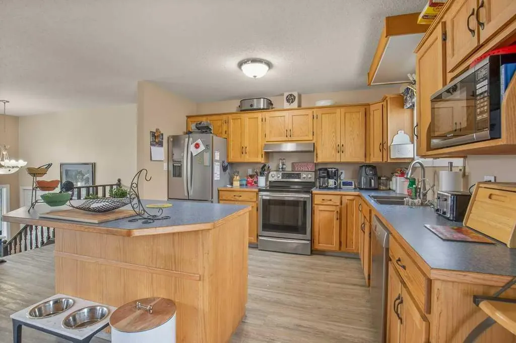 5304 37a Street Innisfail AB T4G 1E5