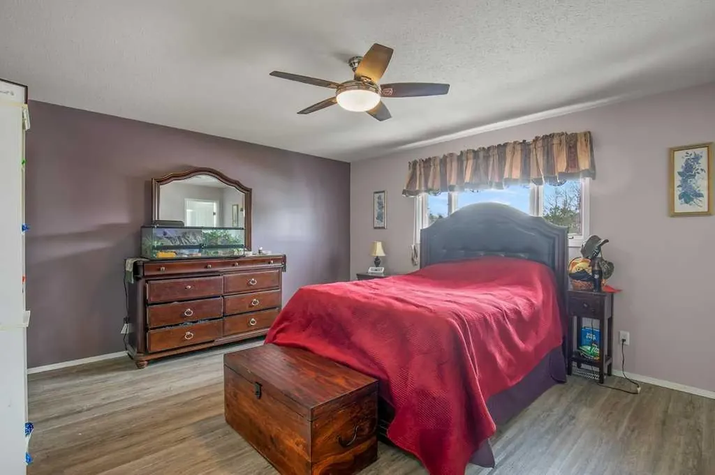 5304 37a Street Innisfail AB T4G 1E5