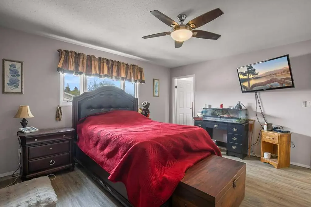 5304 37a Street Innisfail AB T4G 1E5
