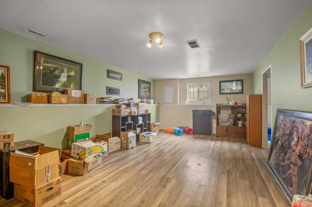 5304 37a Street Innisfail AB T4G 1E5