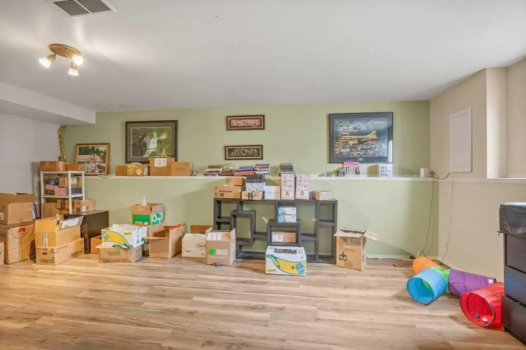 5304 37a Street Innisfail AB T4G 1E5