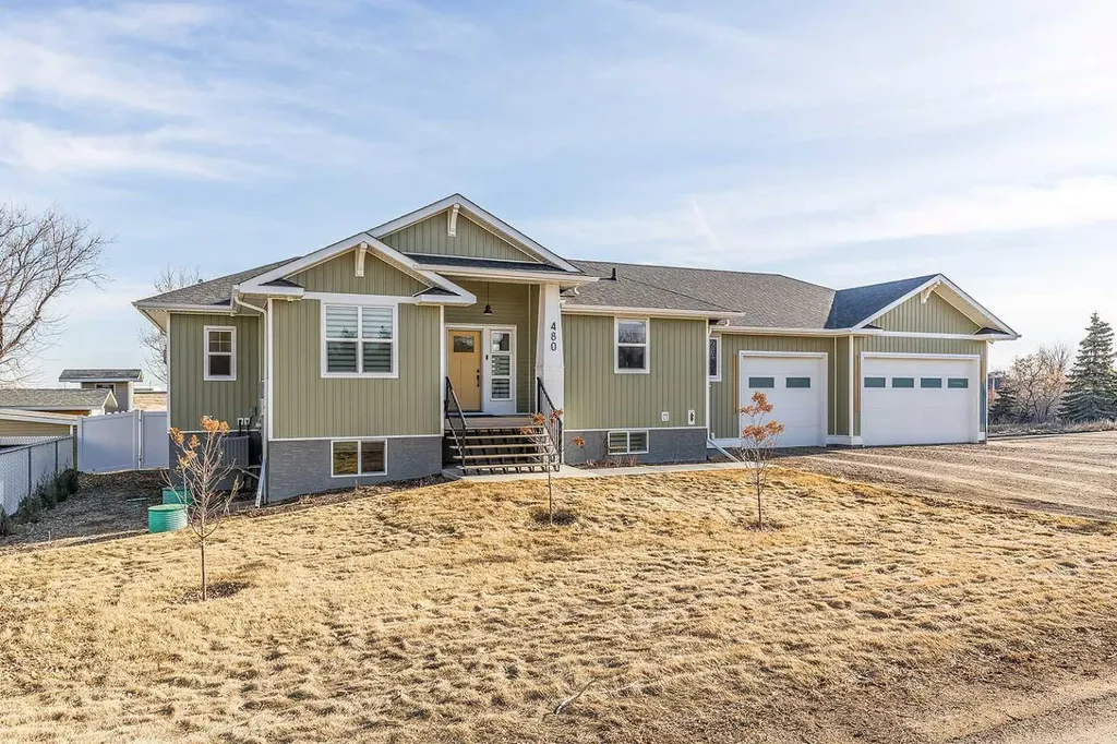 480 7 Street Dunmore AB T1B 0K1