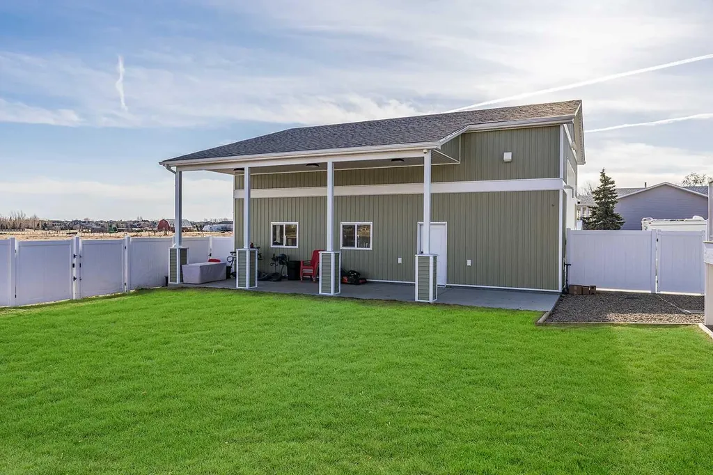 480 7 Street Dunmore AB T1B 0K1