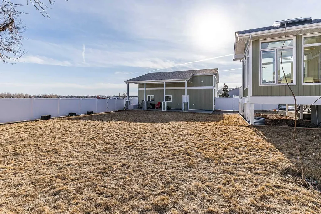 480 7 Street Dunmore AB T1B 0K1
