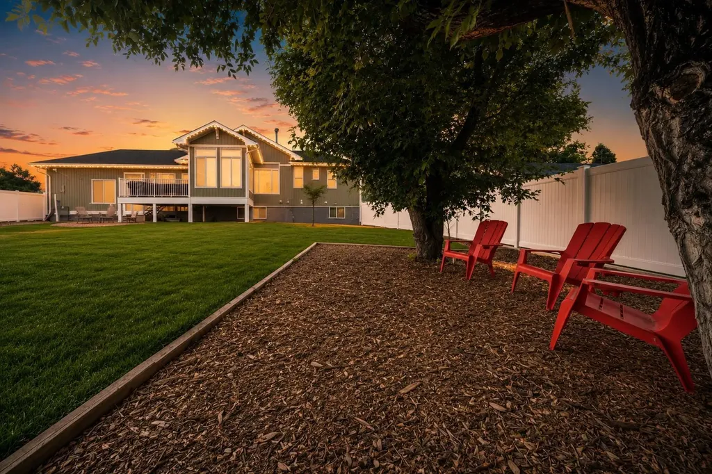 480 7 Street Dunmore AB T1B 0K1
