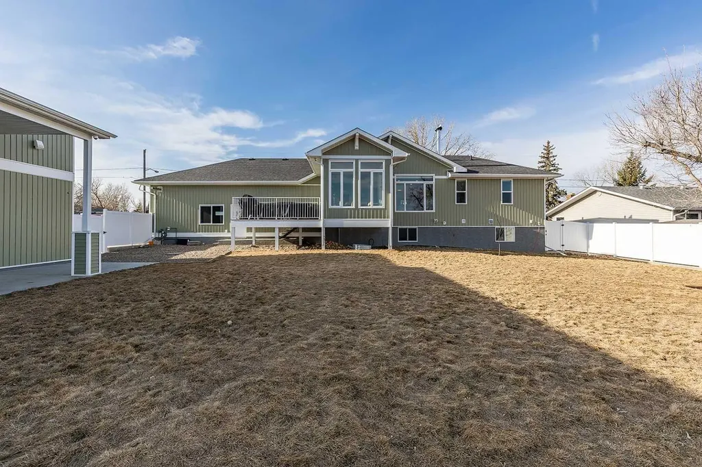 480 7 Street Dunmore AB T1B 0K1