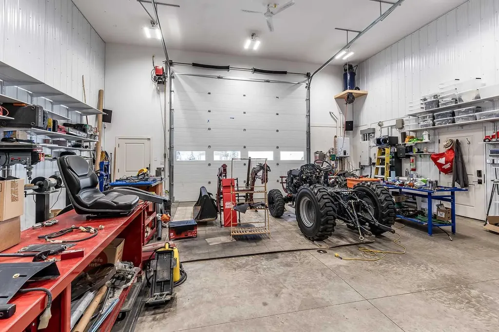 480 7 Street Dunmore AB T1B 0K1