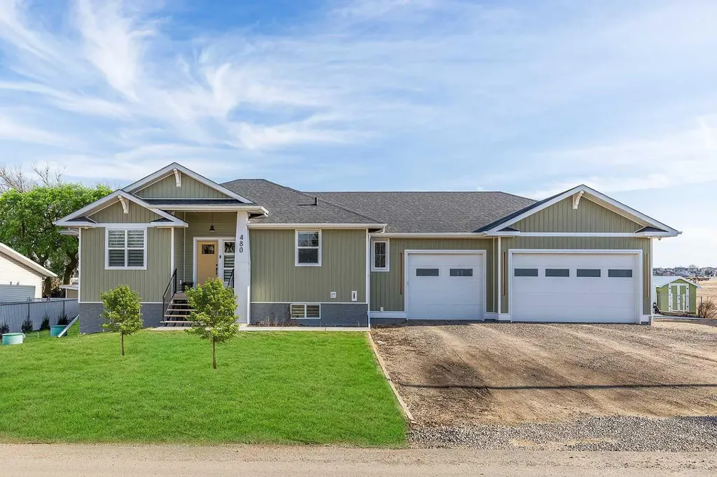 480 7 Street Dunmore AB T1B 0K1