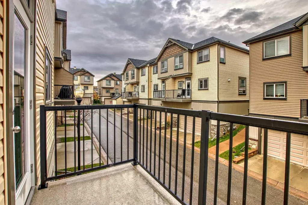 219 Kincora Lane NW Calgary AB T3R 0G7