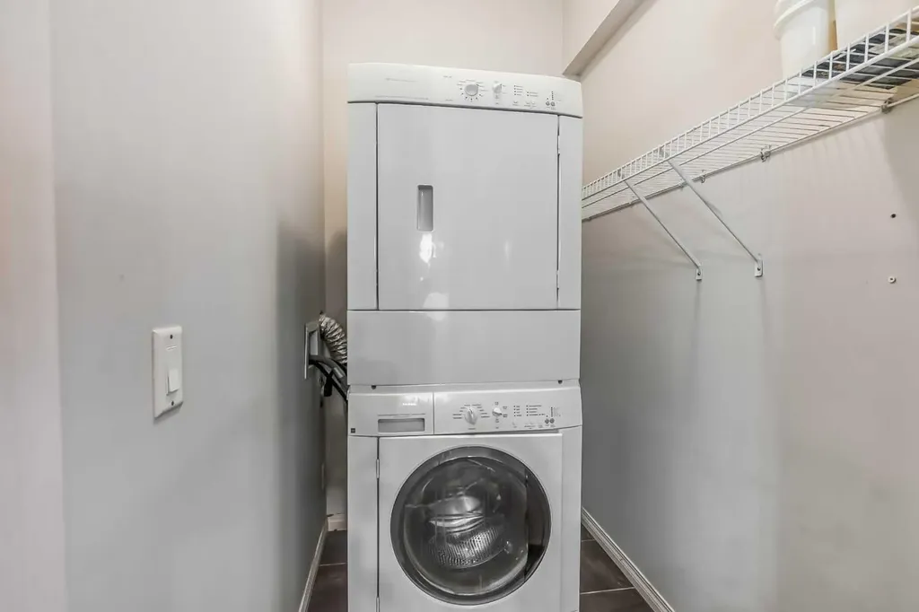 219 Kincora Lane NW Calgary AB T3R 0G7