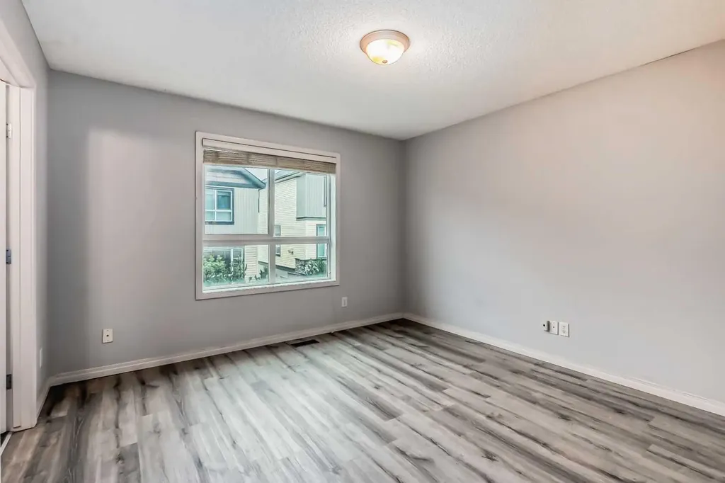 219 Kincora Lane NW Calgary AB T3R 0G7
