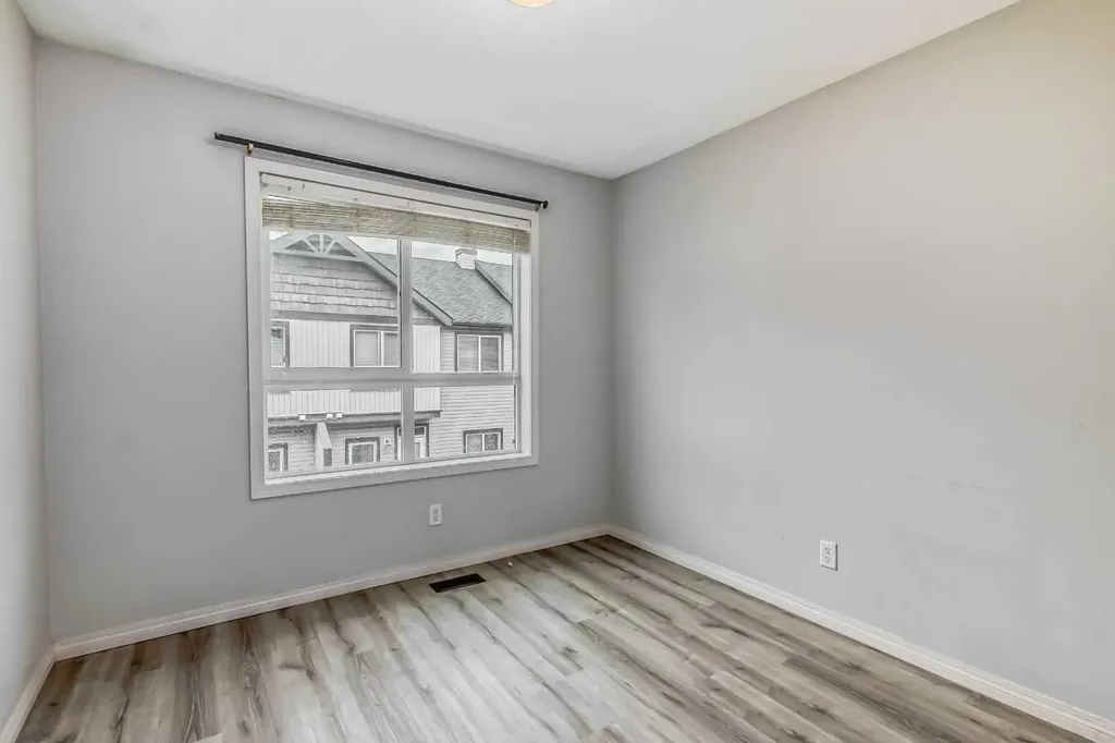 219 Kincora Lane NW Calgary AB T3R 0G7