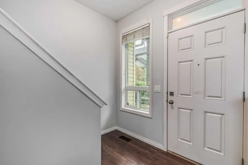 219 Kincora Lane NW Calgary AB T3R 0G7