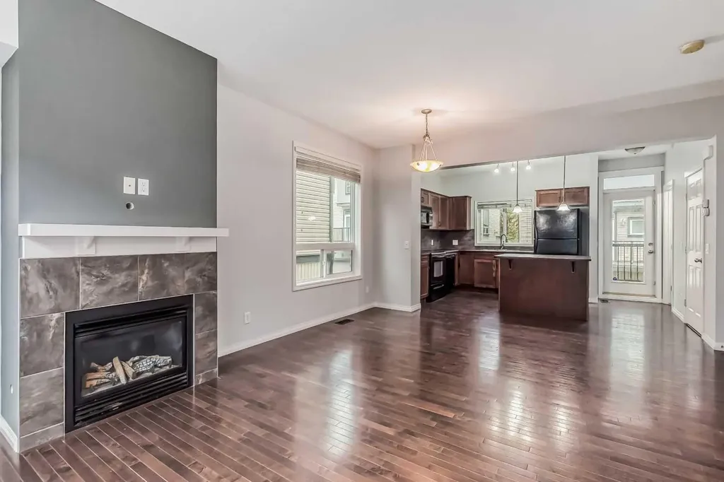 219 Kincora Lane NW Calgary AB T3R 0G7