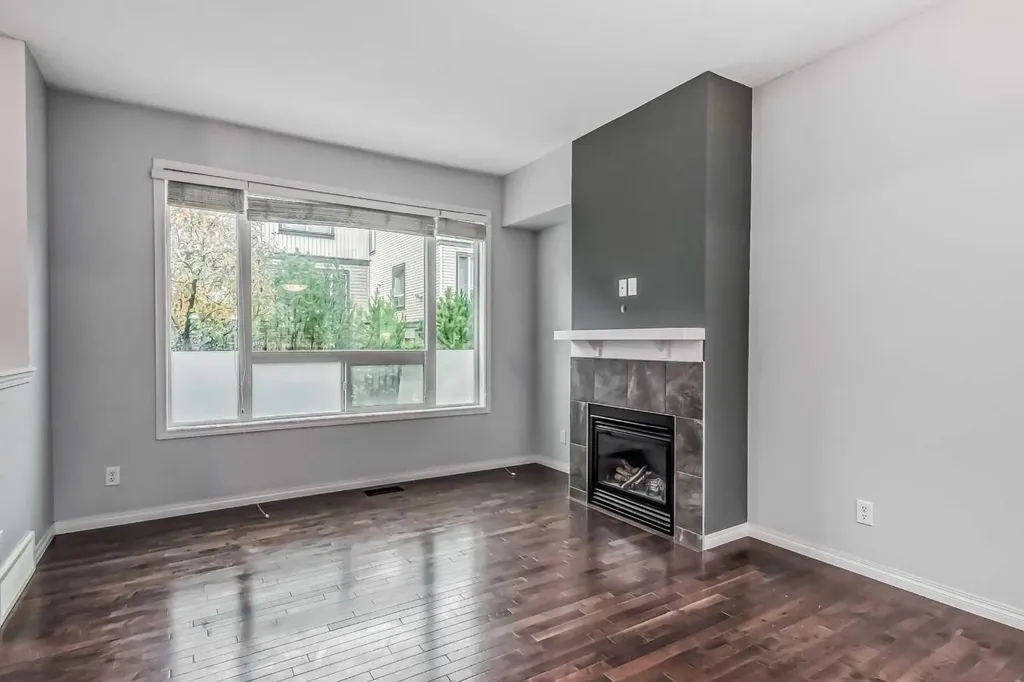219 Kincora Lane NW Calgary AB T3R 0G7