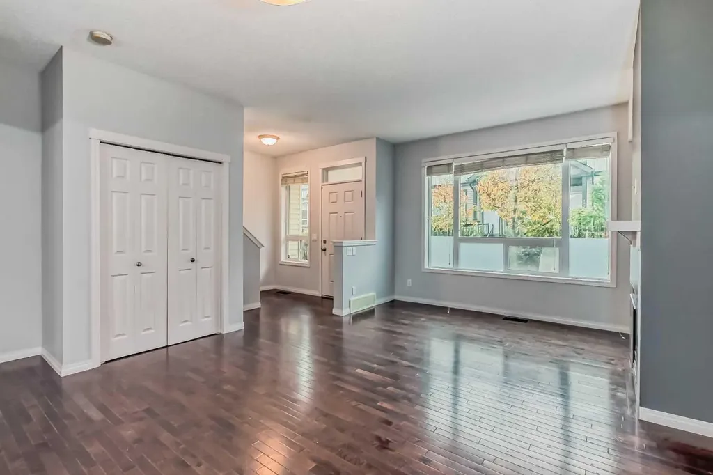 219 Kincora Lane NW Calgary AB T3R 0G7
