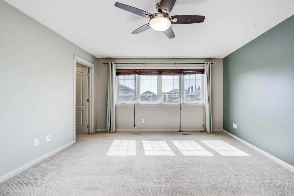 29 Coalbanks Link W Lethbridge AB T1J 4R8