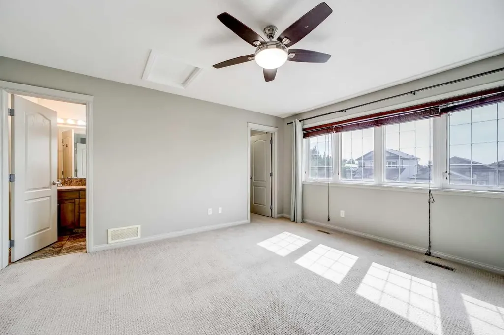 29 Coalbanks Link W Lethbridge AB T1J 4R8