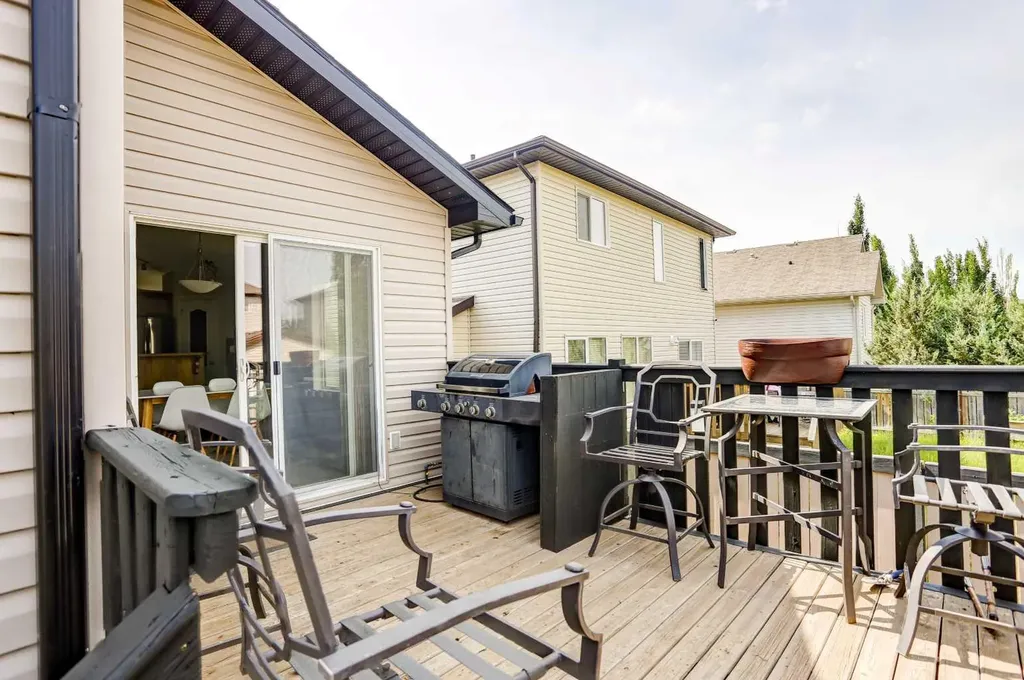 29 Coalbanks Link W Lethbridge AB T1J 4R8