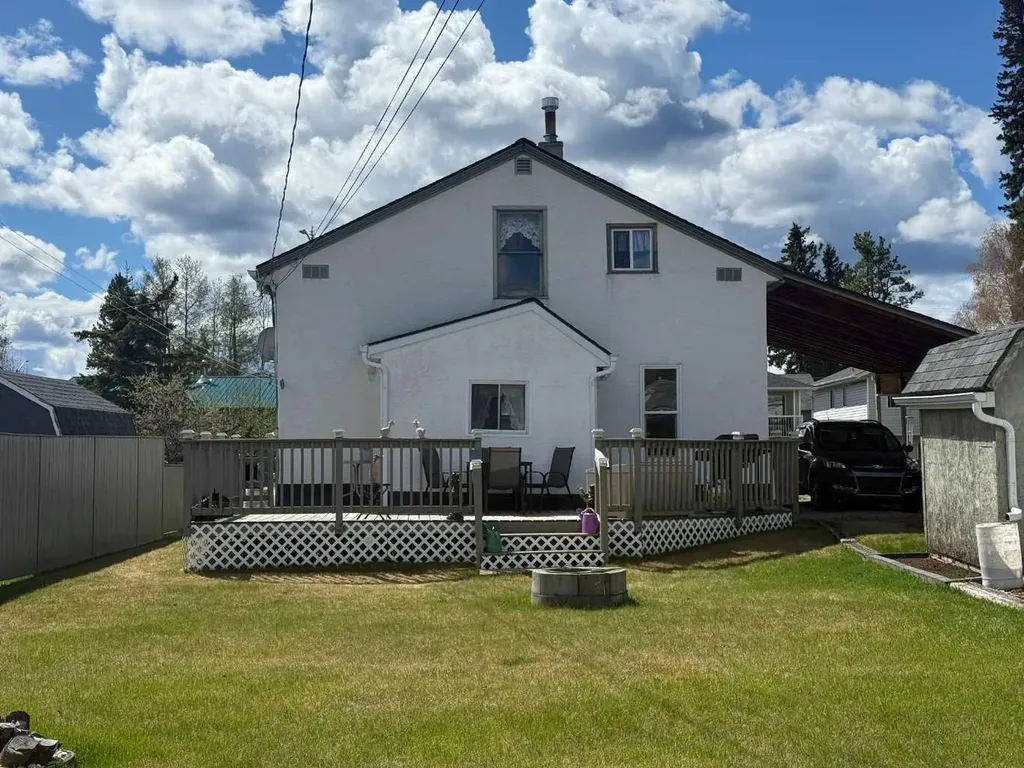 4820 17 Avenue Edson AB T7E 1V6