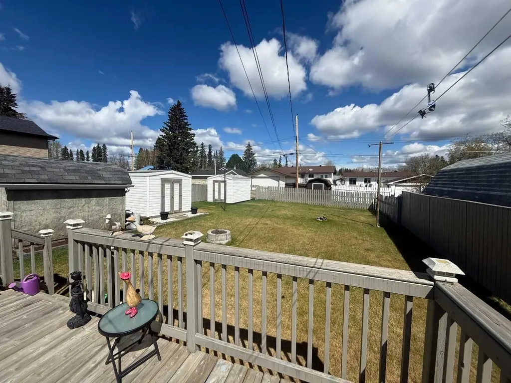 4820 17 Avenue Edson AB T7E 1V6
