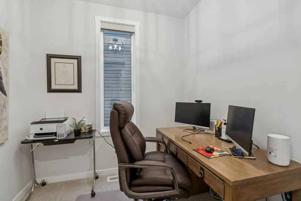70 Savoy Landing SE Calgary AB T3S 0G6