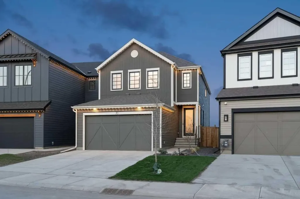 70 Savoy Landing SE Calgary AB T3S 0G6
