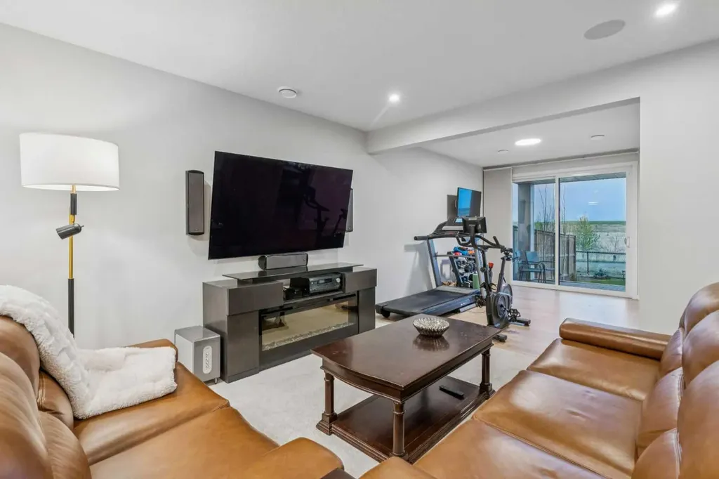 70 Savoy Landing SE Calgary AB T3S 0G6