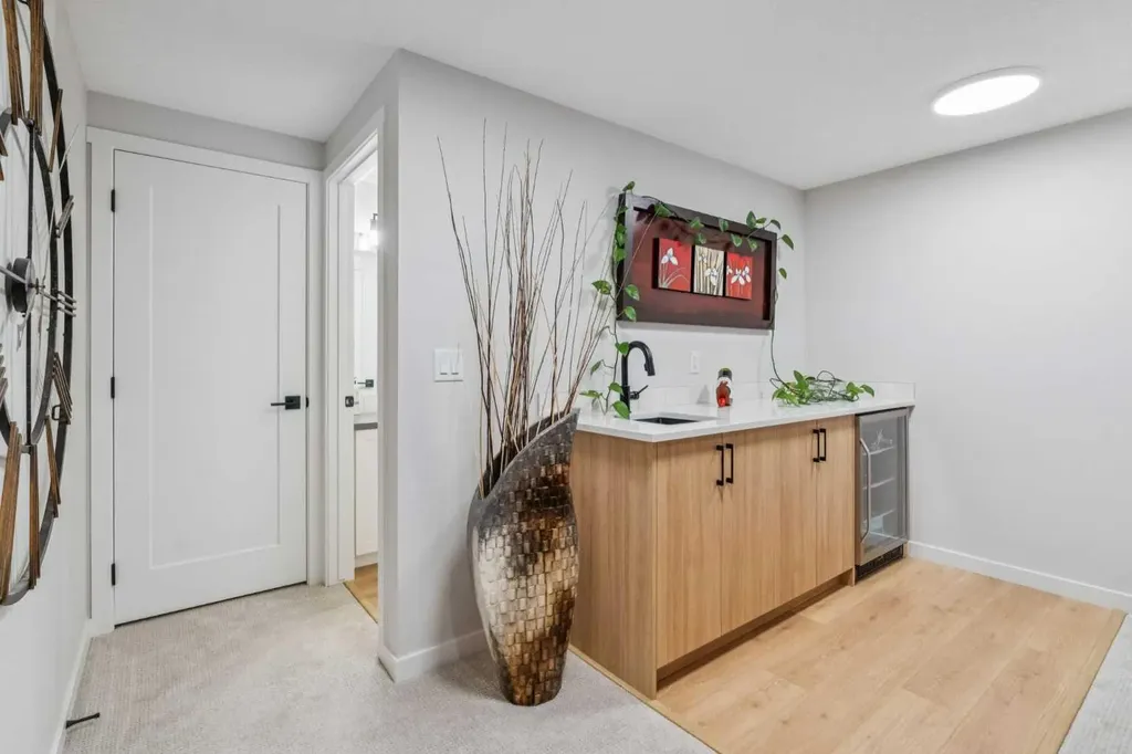 70 Savoy Landing SE Calgary AB T3S 0G6