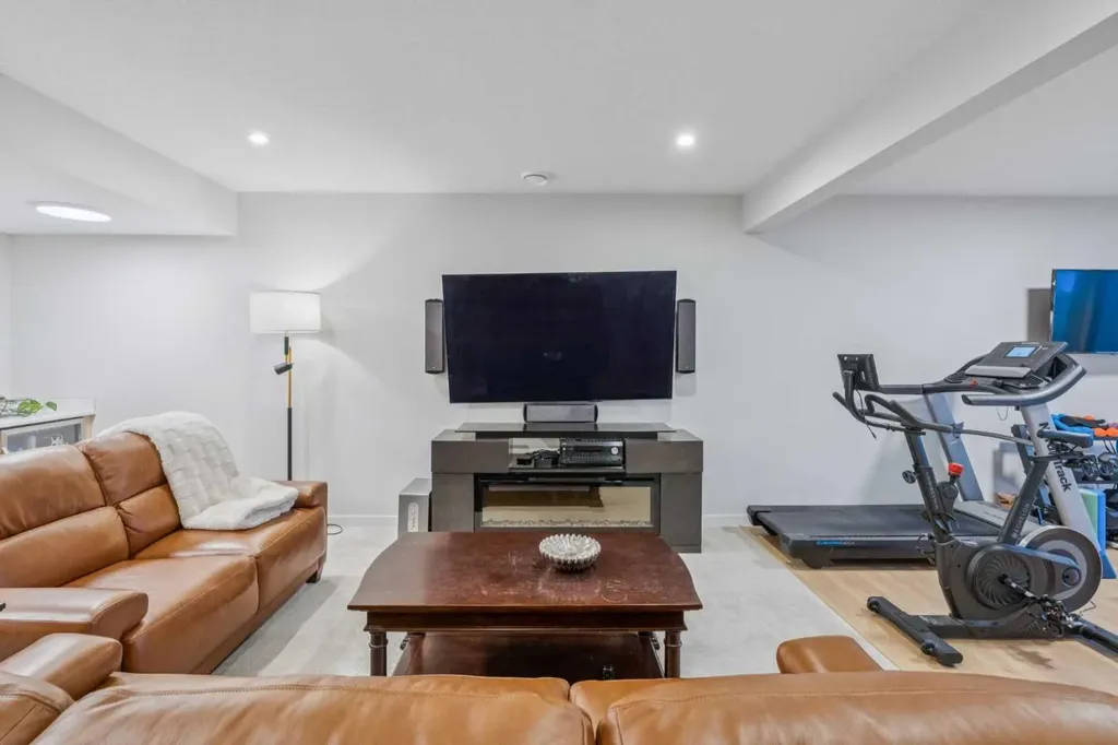 70 Savoy Landing SE Calgary AB T3S 0G6