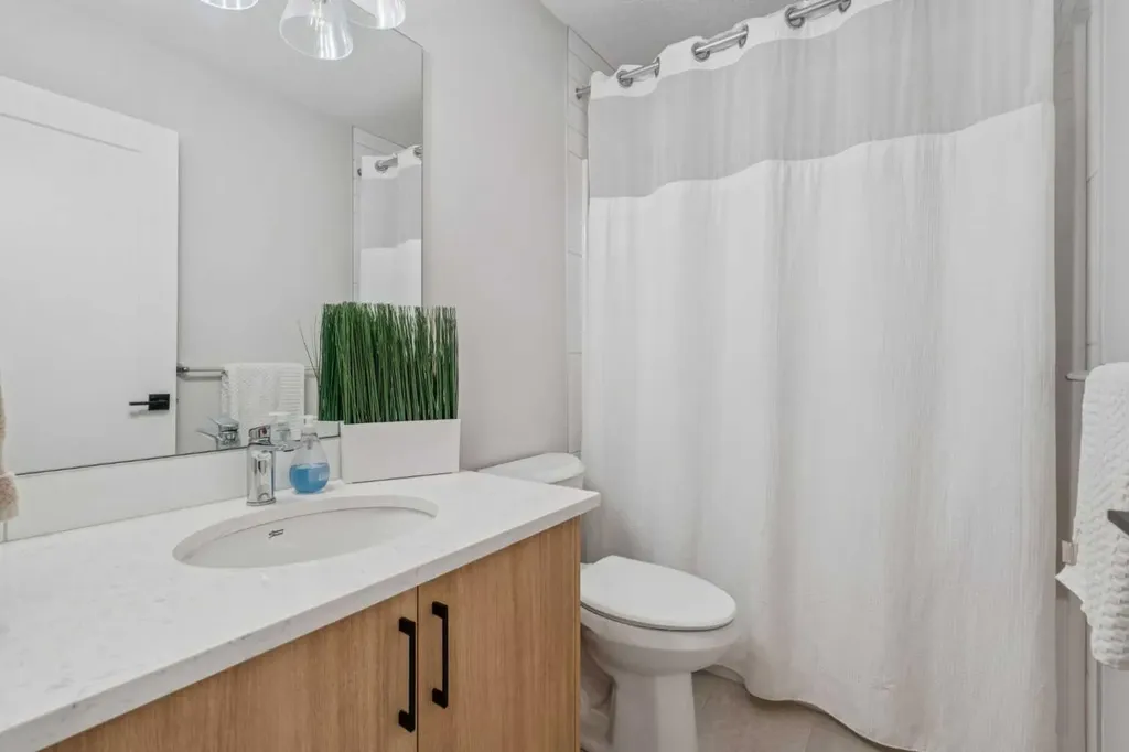 70 Savoy Landing SE Calgary AB T3S 0G6