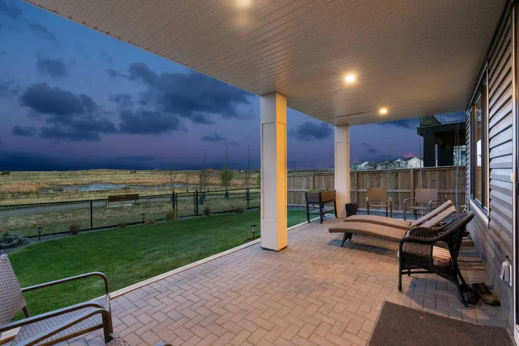 70 Savoy Landing SE Calgary AB T3S 0G6