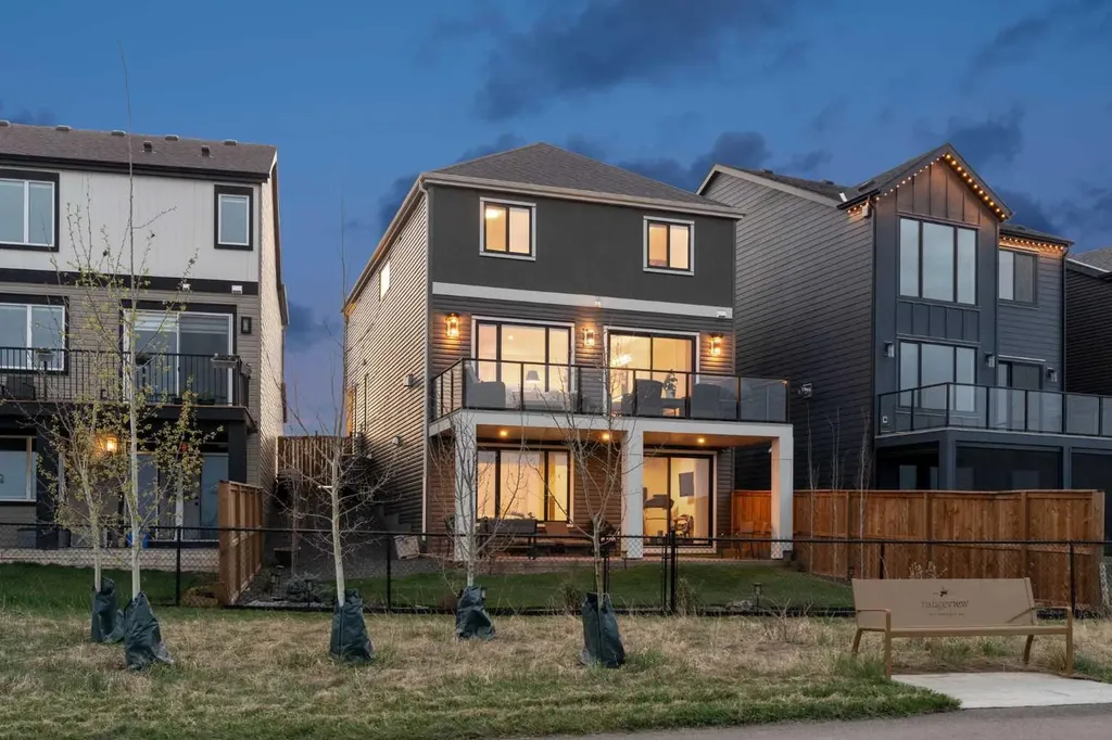 70 Savoy Landing SE Calgary AB T3S 0G6